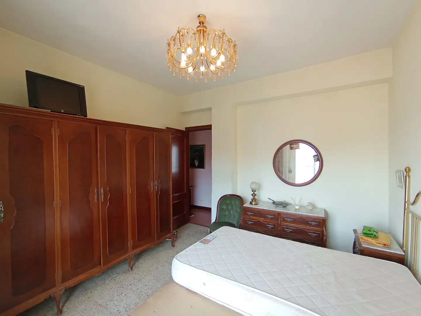 Habitación de Piso en venta en  Logroño con Calefacción, Trastero y Amueblado