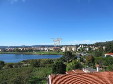 Residencial en venda a Neda