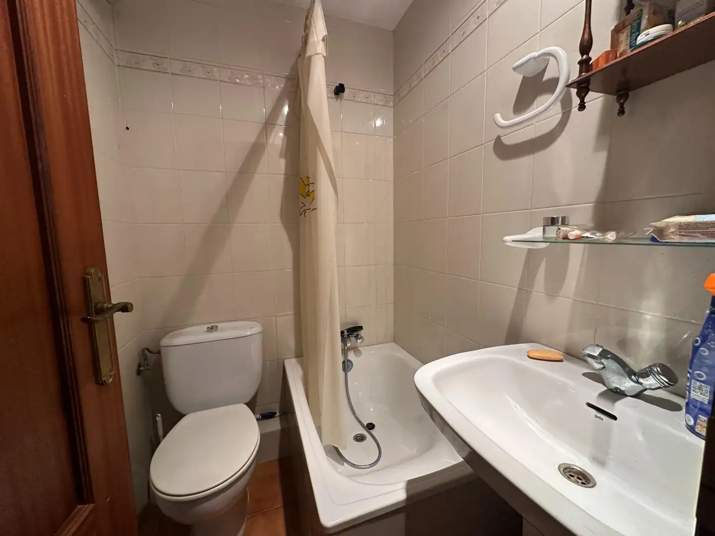 Bany de Casa adosada en venda en Alicante / Alacant amb Aire condicionat, Calefacció i Jardí privat