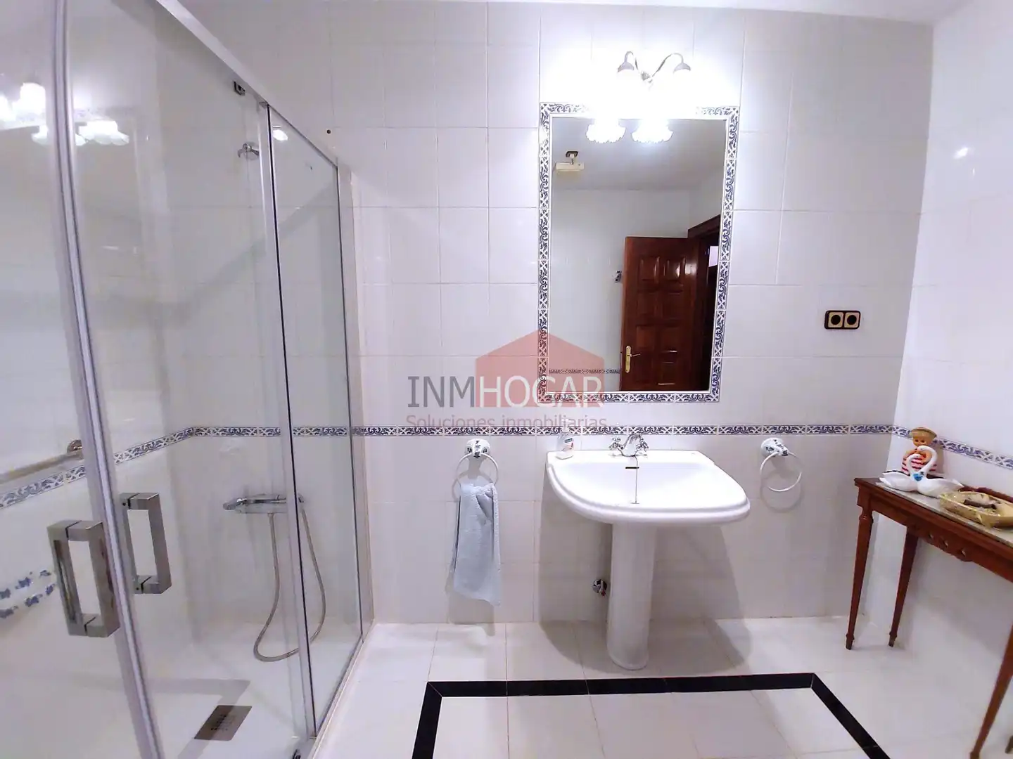 Bathroom of Houses for sale in Gutierre-Muñoz  with Heating, Private garden and Storage room