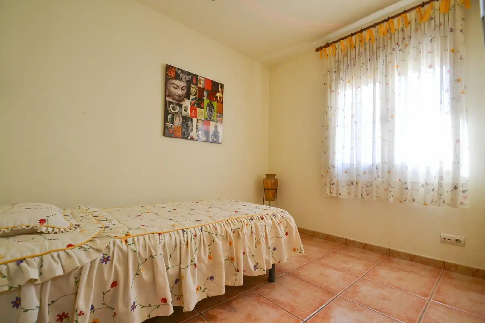 Dormitori de Casa o xalet en venda en Deltebre amb Aire condicionat, Jardí privat i Terrassa