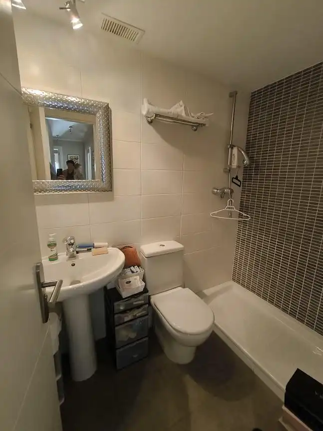 Badezimmer von Wohnung zum Verkauf in Oviedo  mit Heizung und Abstellraum