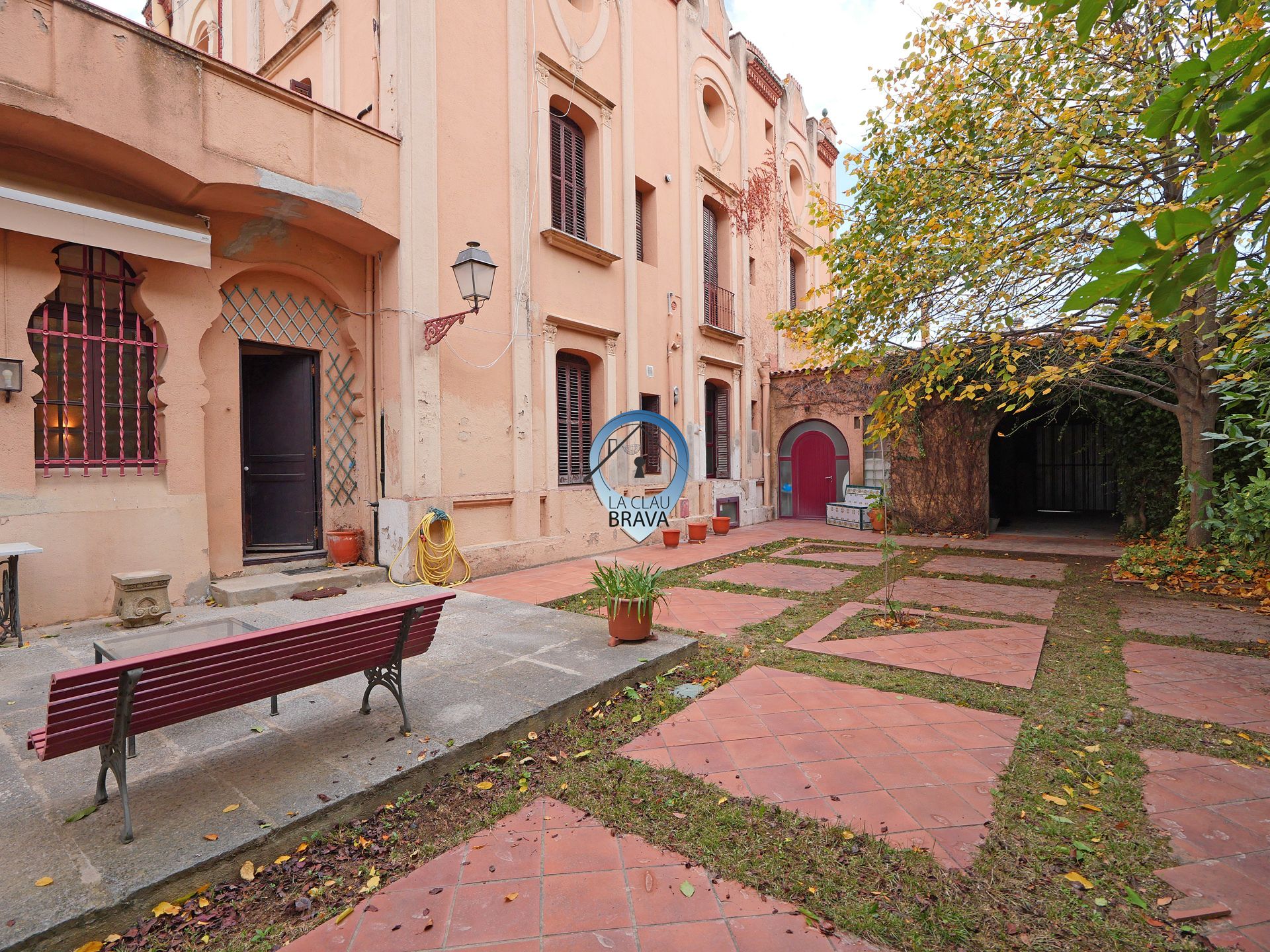 Exterior view of House or chalet for sale in Caldes de Malavella  with Furnished