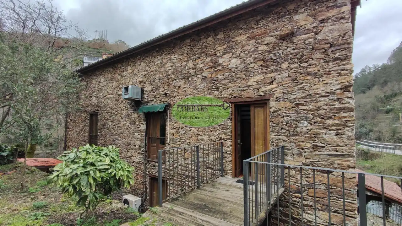 Vista exterior de Finca rústica en venta en A Peroxa  con Calefacción, Terraza y Amueblado