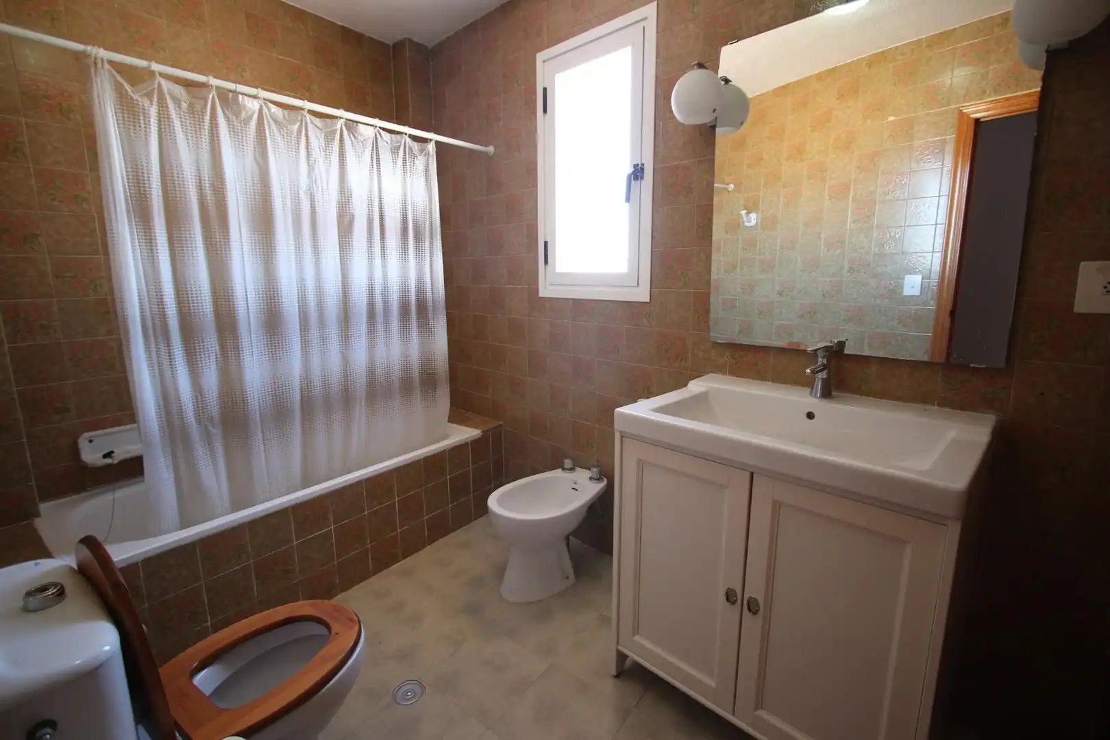 Baño de Casa o chalet en venta en Guardamar del Segura con Jardín privado, Terraza y Piscina