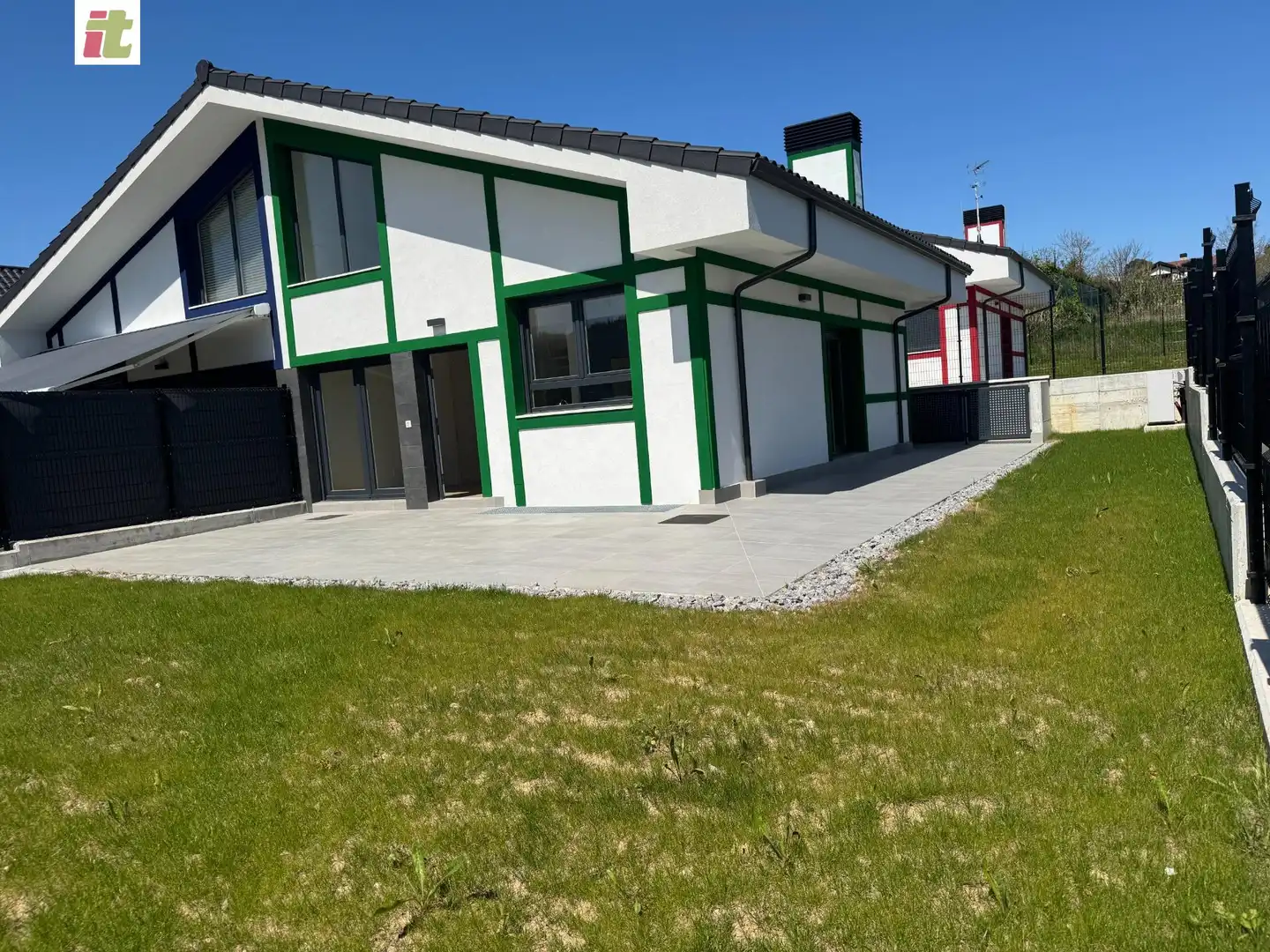 Casa adosada en venta en Sopela