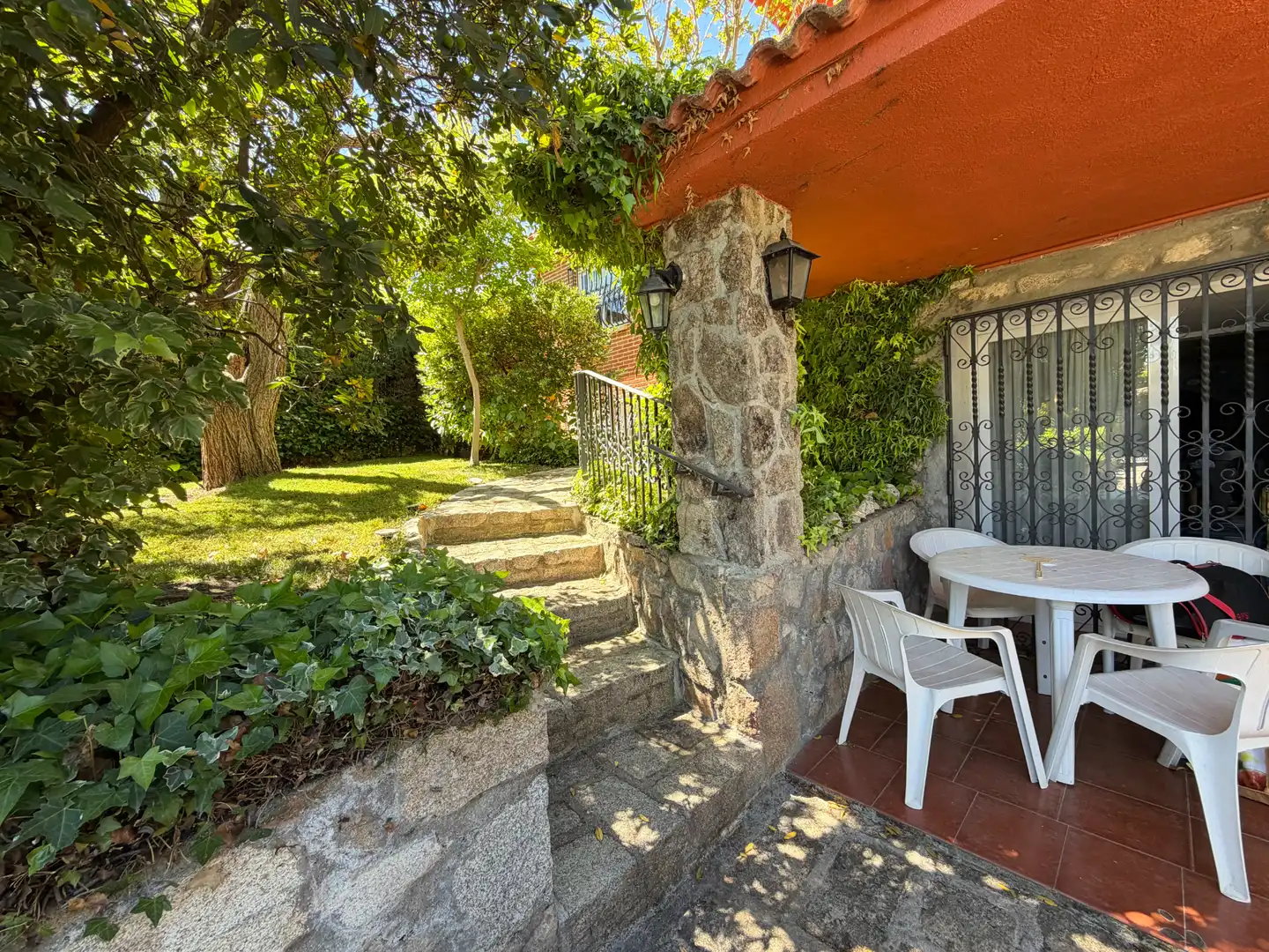 Jardín de Casa o chalet en venta en Pelayos de la Presa con Jardín privado, Piscina y Amueblado