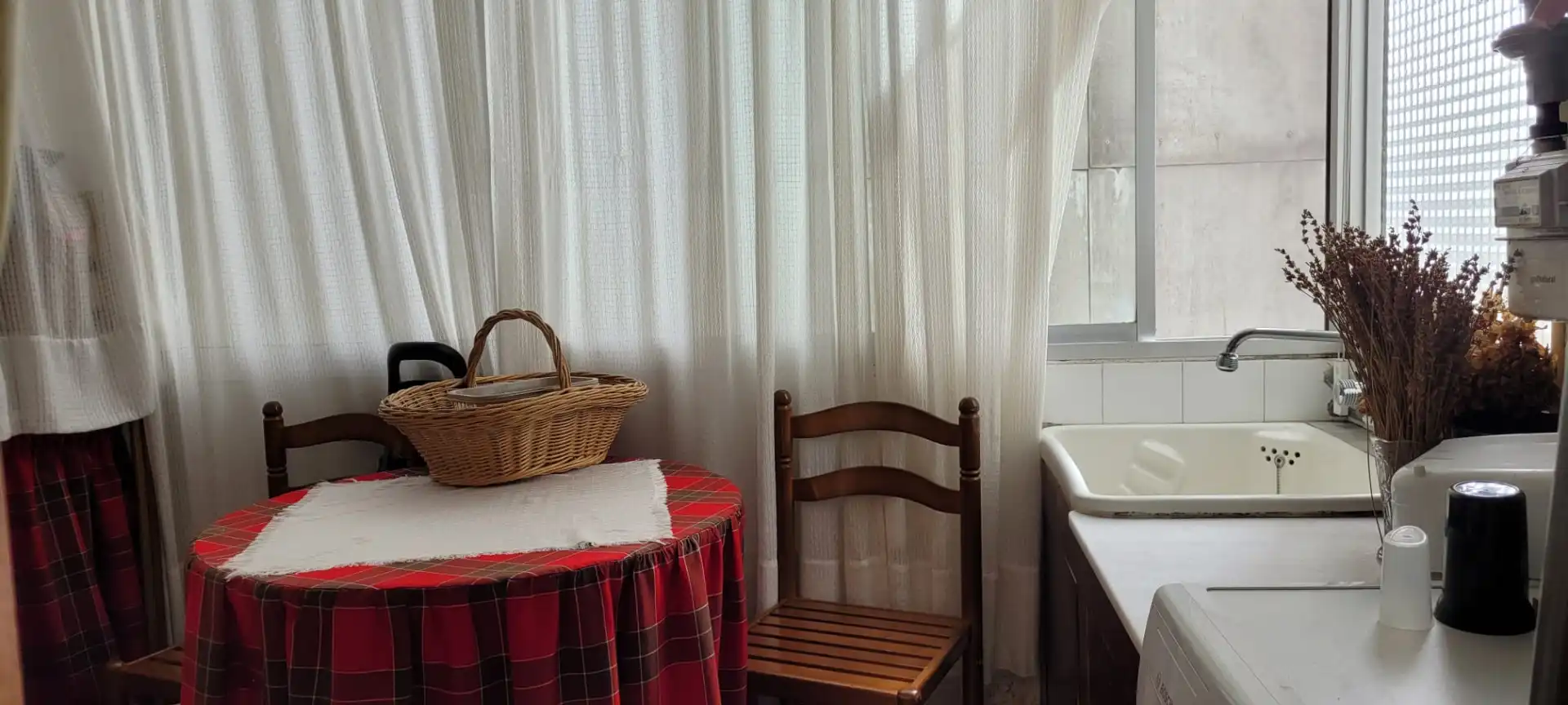 Badezimmer von Wohnung zum Verkauf in Ferrol mit Heizung, Parkett und Internet