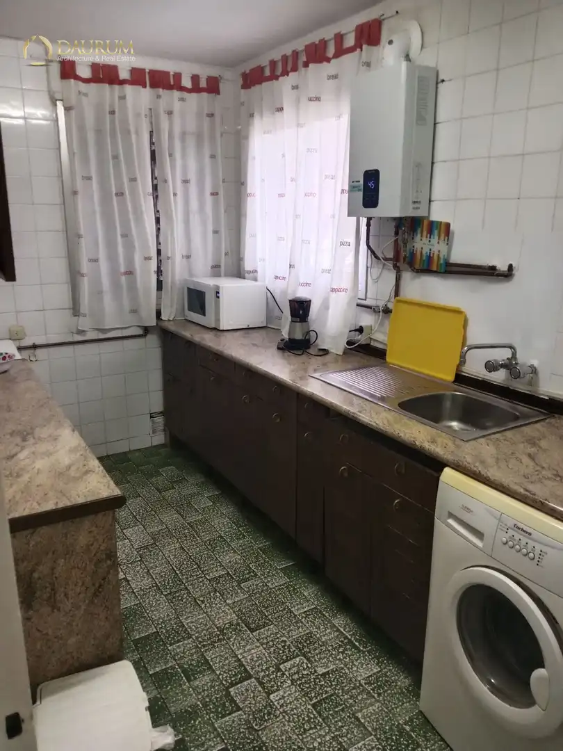 Cuina de Pis en venda en Madrid amb Calefacció