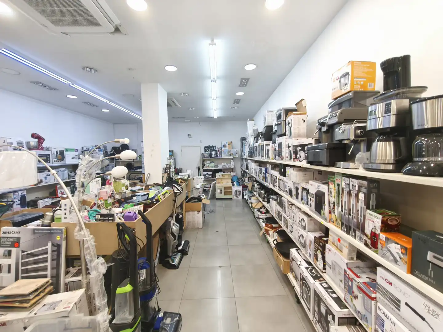 Business premises for sale in Avinguda Sant Esteve, imagen 4