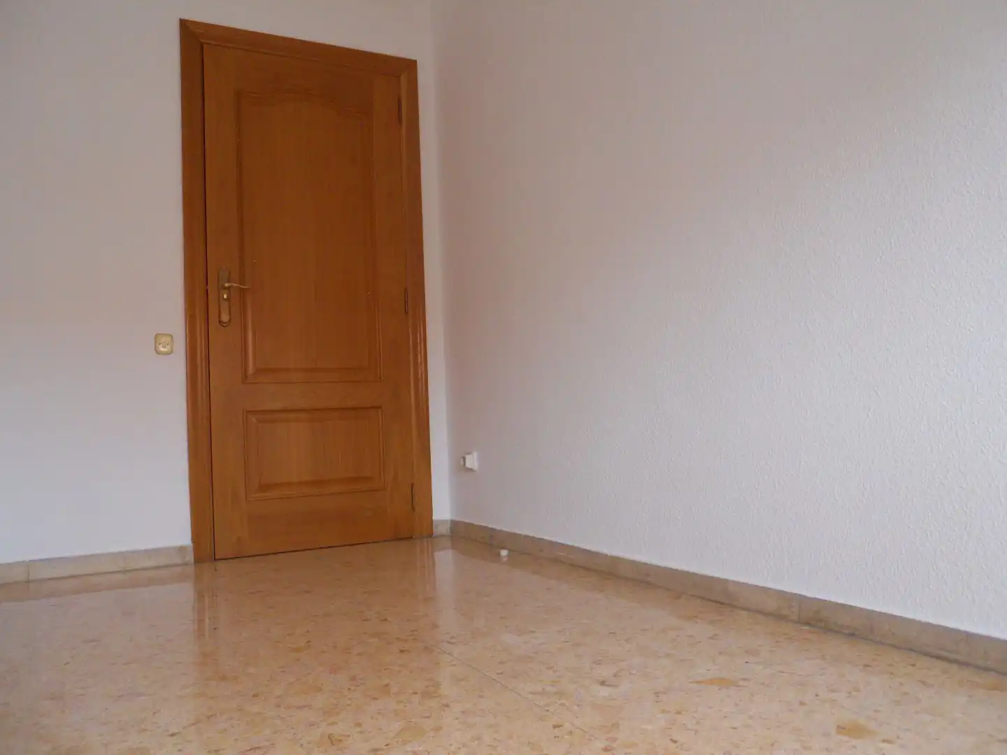 Schlafzimmer von Wohnung zum Verkauf in  Valencia Capital mit Klimaanlage und Balkon