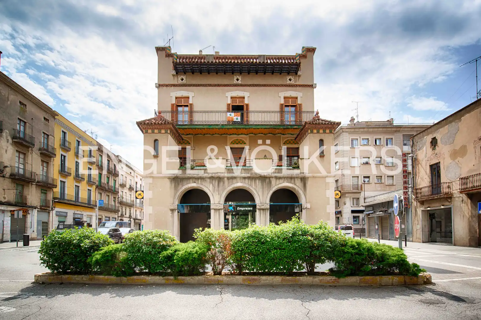 Vista exterior de Piso en venta en Figueres con Calefacción y Balcón