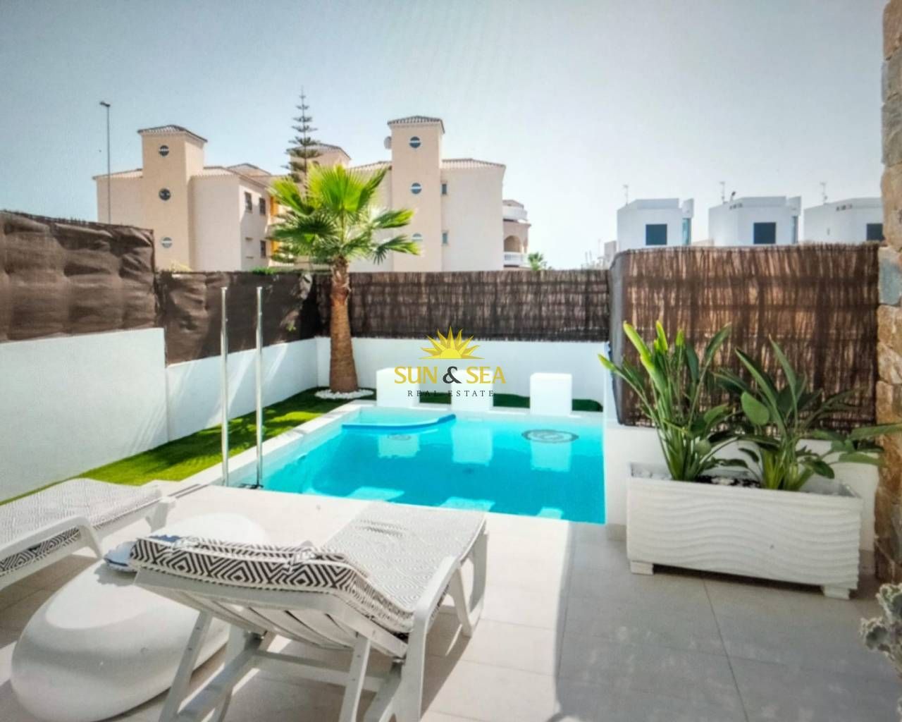 Exterior view of House or chalet to rent in Orihuela  with Heating, Private garden and Terrace