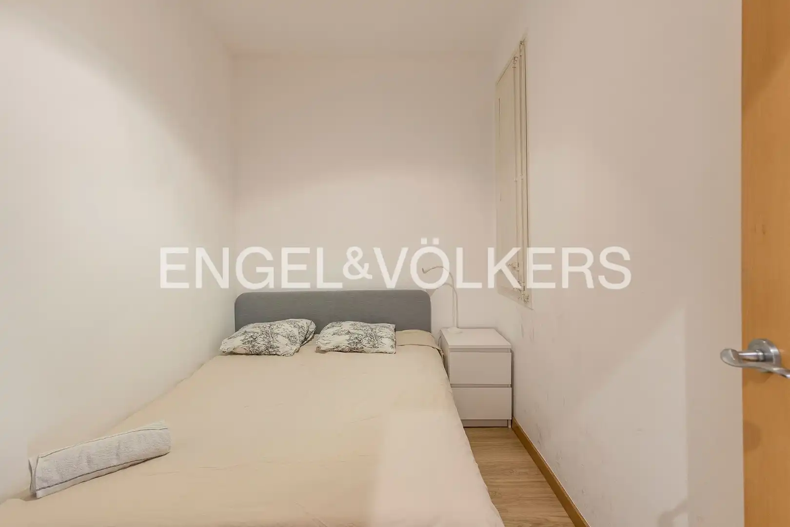 Habitación de Piso en venta en Barcelona con Aire acondicionado, Calefacción y Balcón