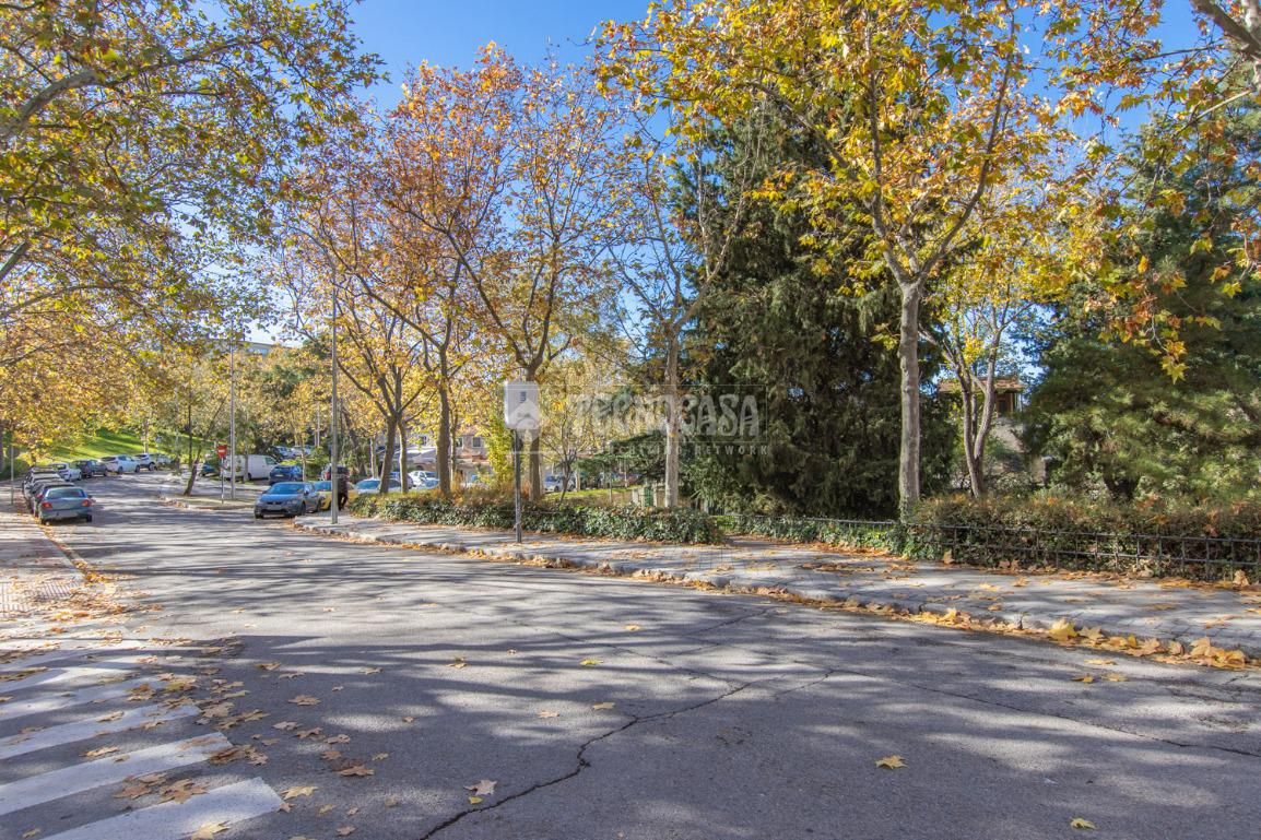 Vista exterior de Piso en venta en  Madrid Capital con Calefacción y Trastero