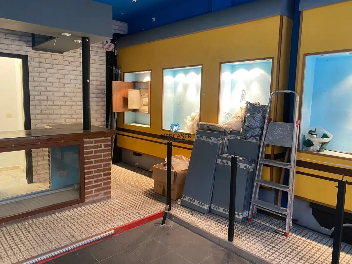 Local comercial de lloguer a Caballería Española, imagen 5