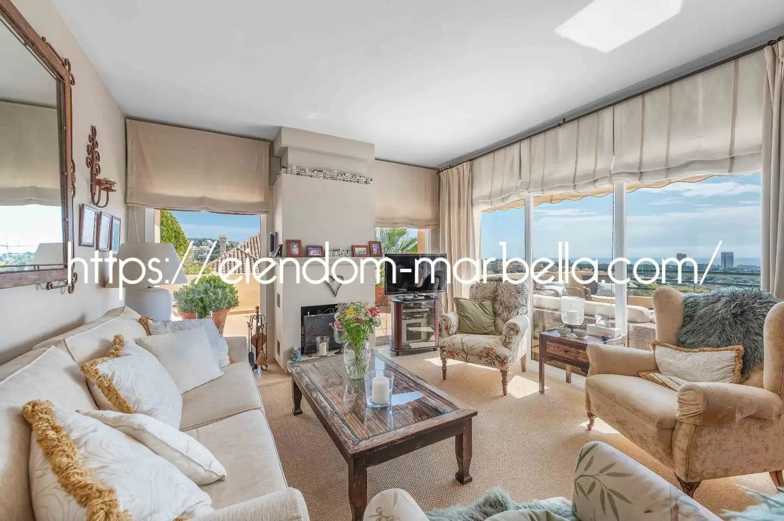 Wohnzimmer von Maisonette zum Verkauf in Marbella mit Klimaanlage, Terrasse und Abstellraum
