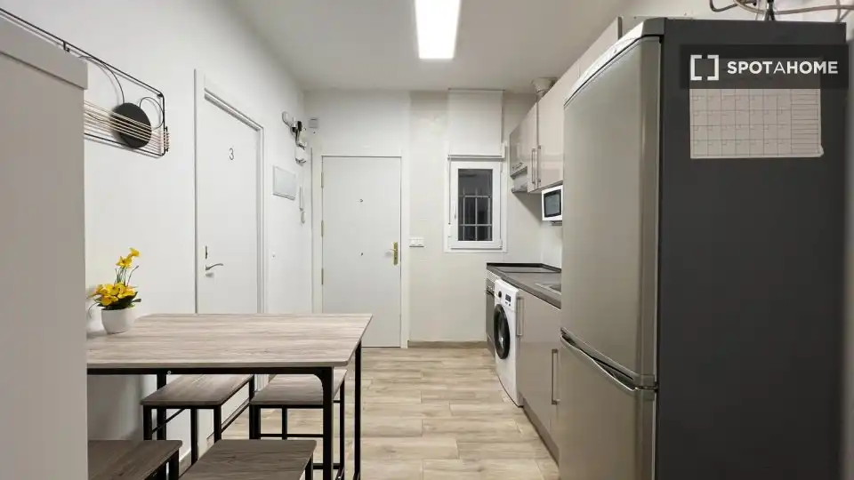 Kitchen of Flat for rent in Madrid  with Air Conditioner, Heating and Furnished