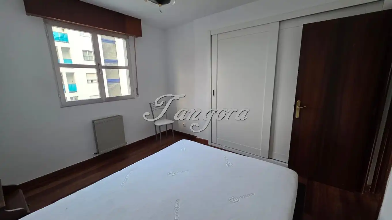 Schlafzimmer von Wohnung zur Miete in Castro-Urdiales mit Heizung, Terrasse und Möbliert