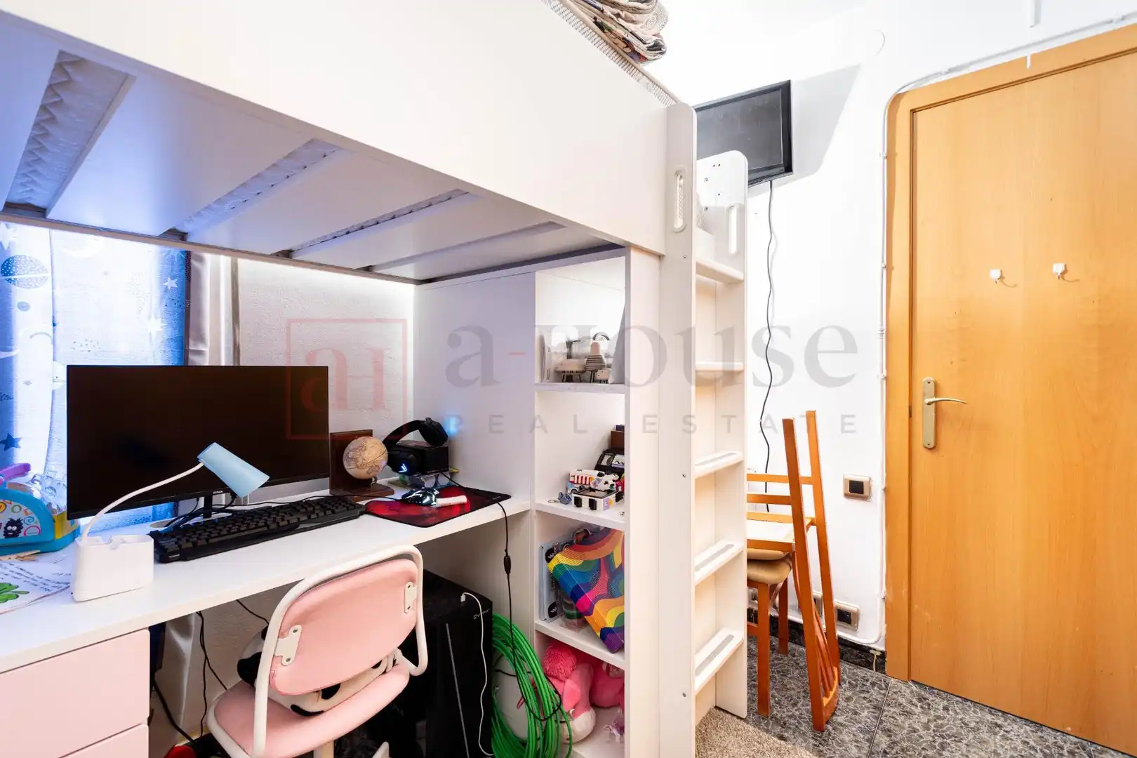 Dormitori de Casa o xalet en venda en Barcelona amb Aire condicionat, Calefacció i Terrassa