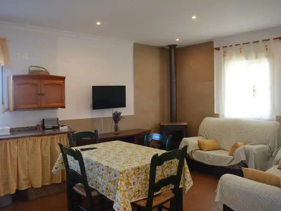 Sala d'estar de Casa adosada en venda en Vejer de la Frontera amb Jardí privat, Traster i Moblat