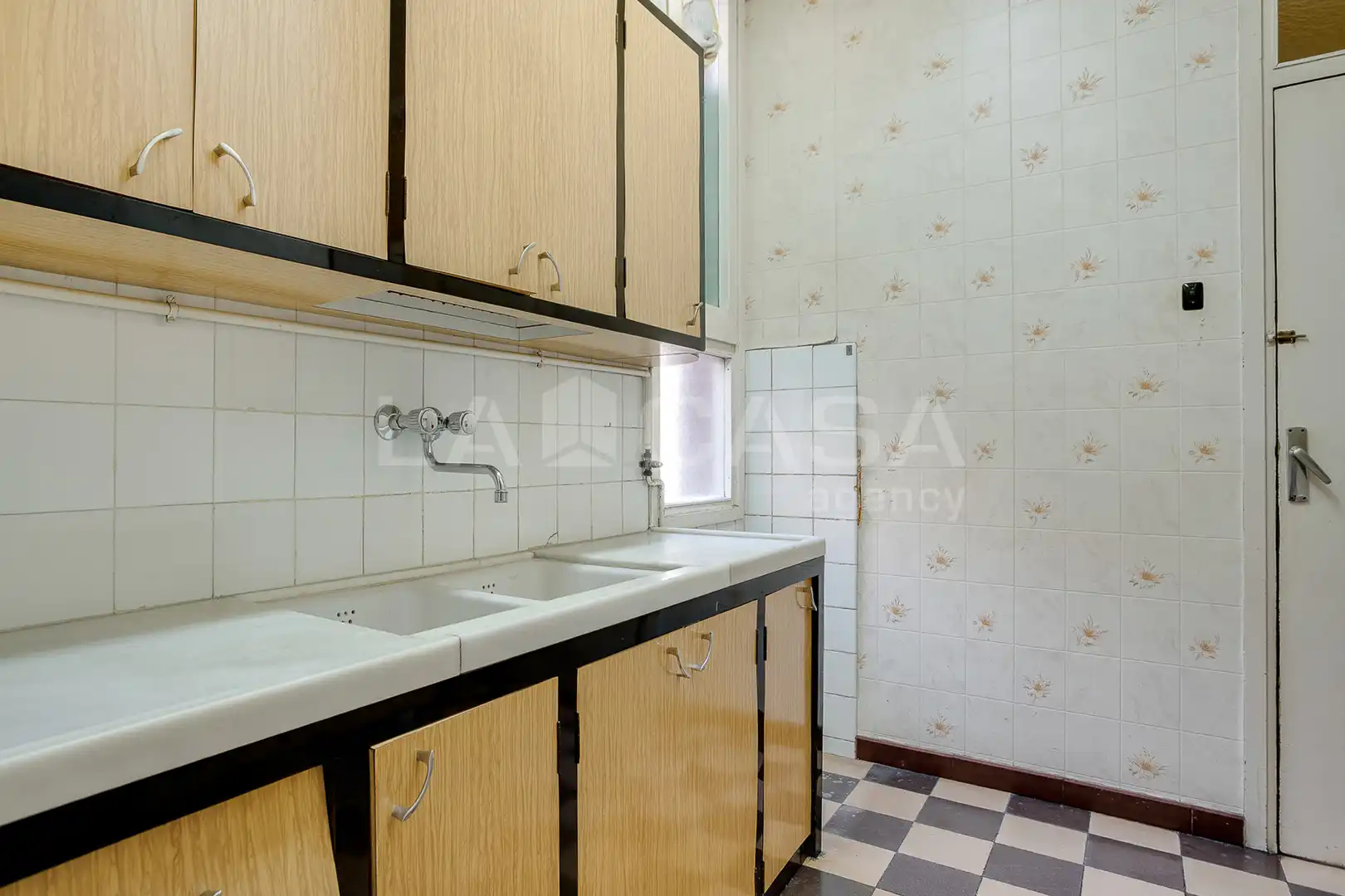 Piso con terraza en venta en Carrer de les Camèlies, imagen 17
