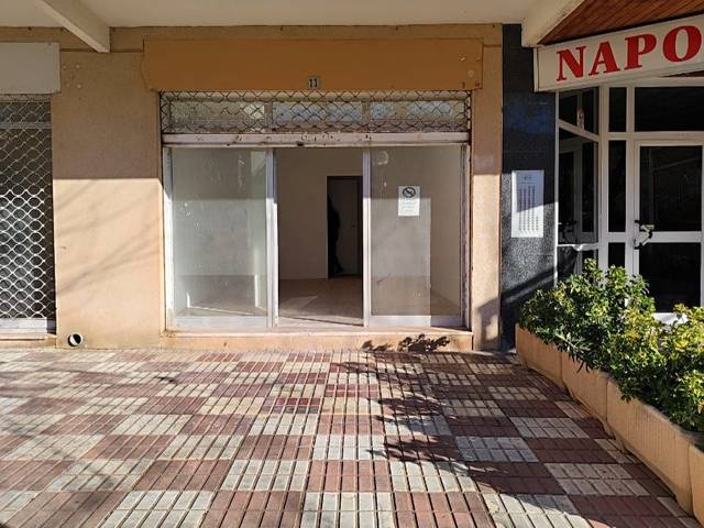 Local comercial en Alquiler en Carrer de Guillem de Claramunt, 2 en Barenys