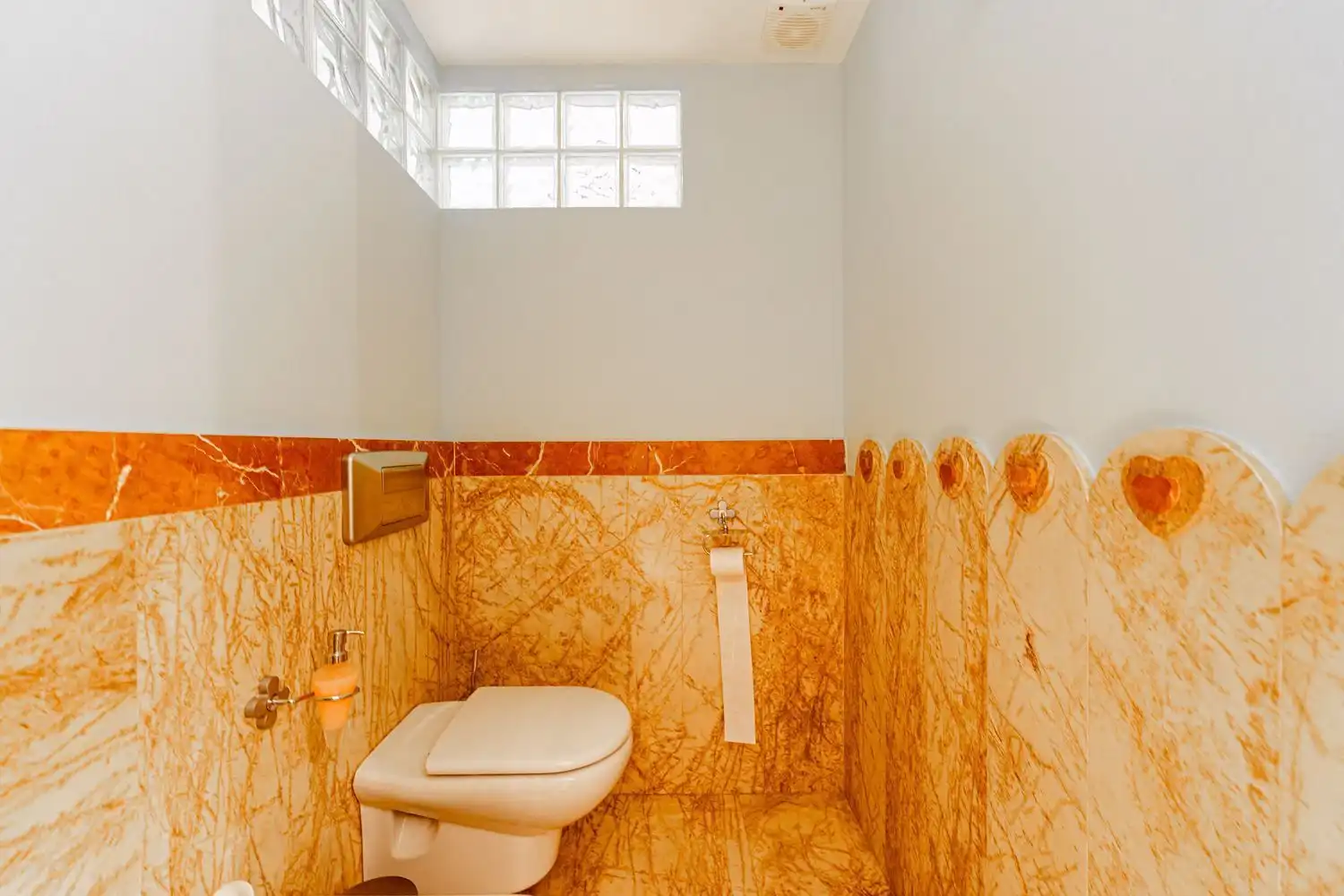 Baño de Casa o chalet en venta en Nuevo Baztán con Aire acondicionado, Jardín privado y Terraza