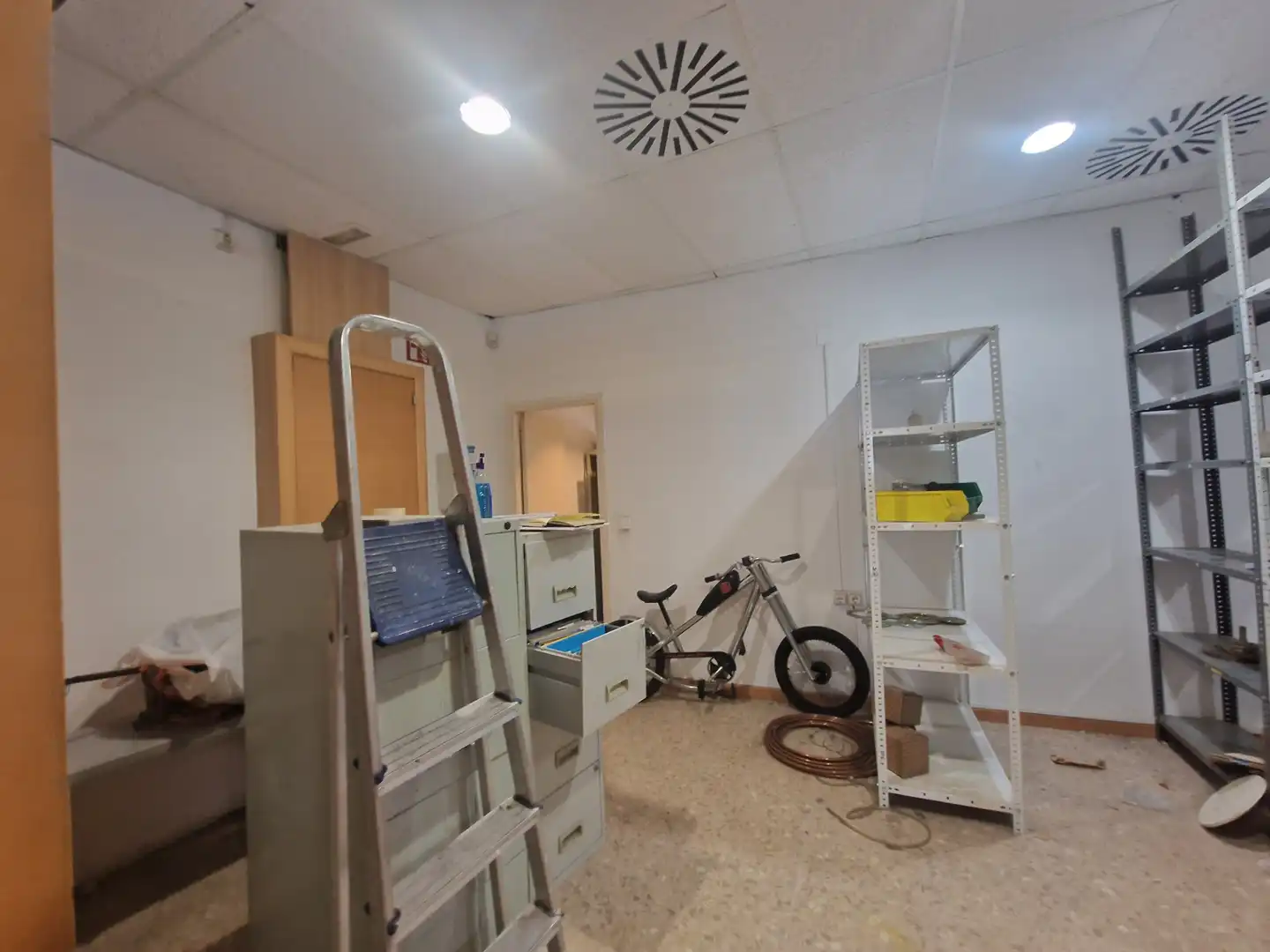 Local en venta en Sant Boi de Llobregat