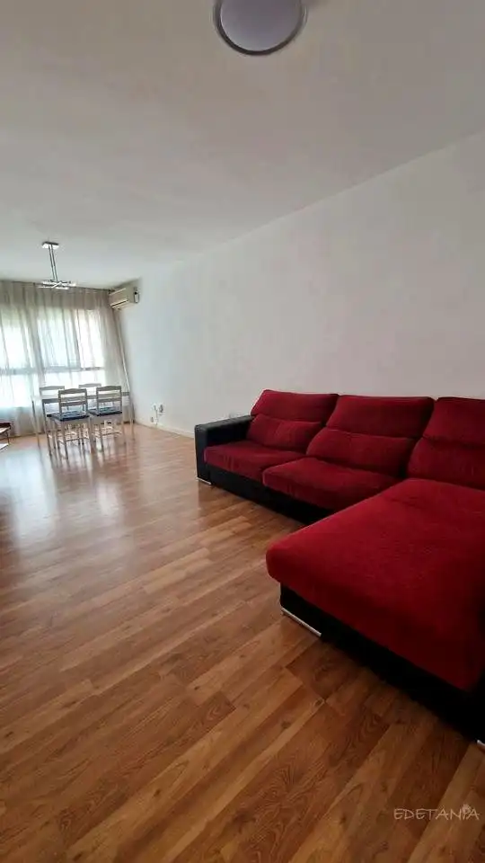 Sala d'estar de Pis de lloguer en Moncada amb Aire condicionat i Moblat