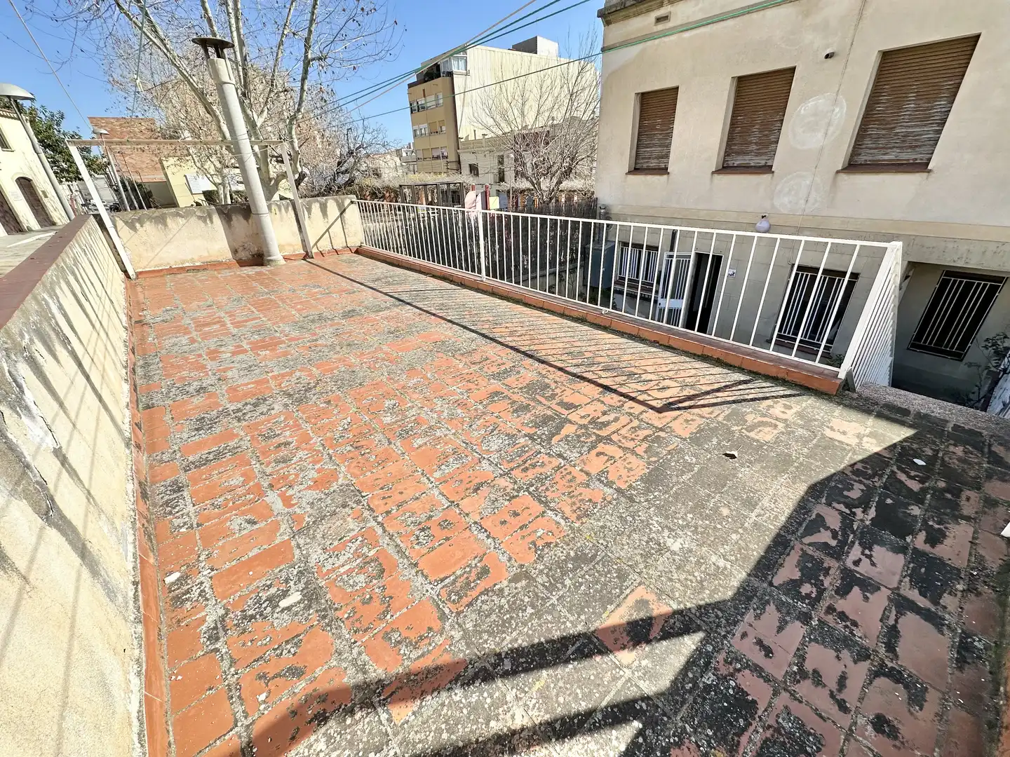 Terrasse von Einfamilien-Reihenhaus zum Verkauf in El Masnou mit Heizung, Privatgarten und Terrasse