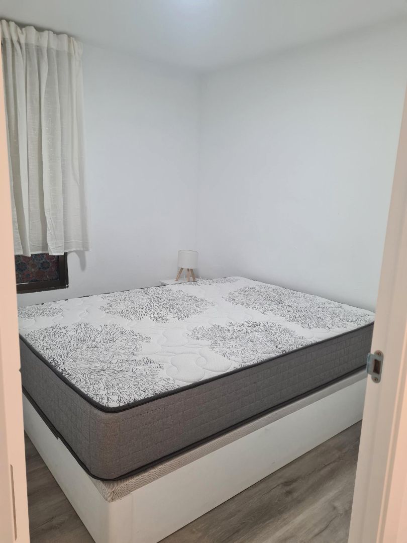 Bedroom of Apartment to rent in  Zaragoza Capital  with Heating, Furnished and Oven