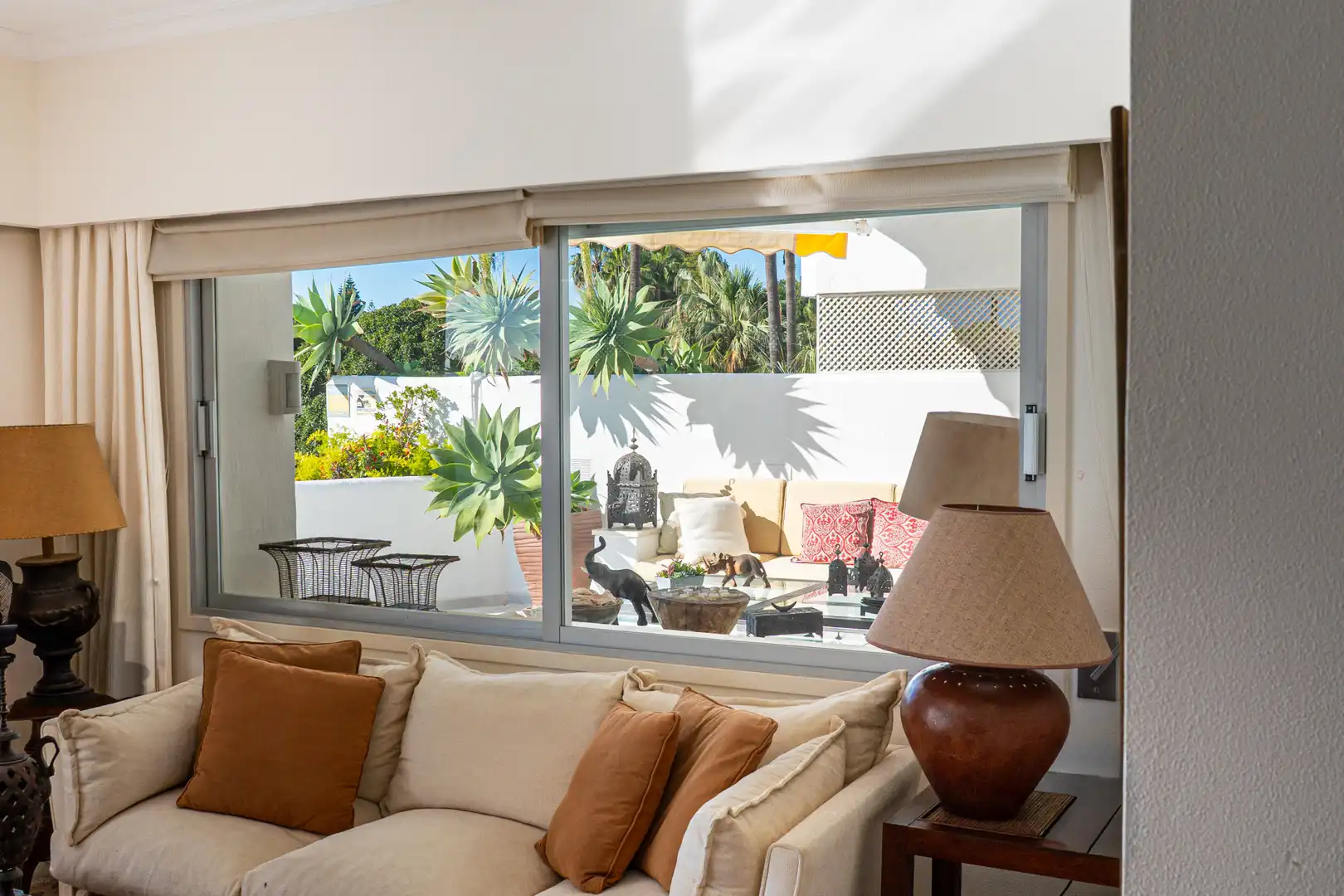 Sala d'estar de Apartament en venda en Marbella amb Calefacció, Terrassa i Piscina