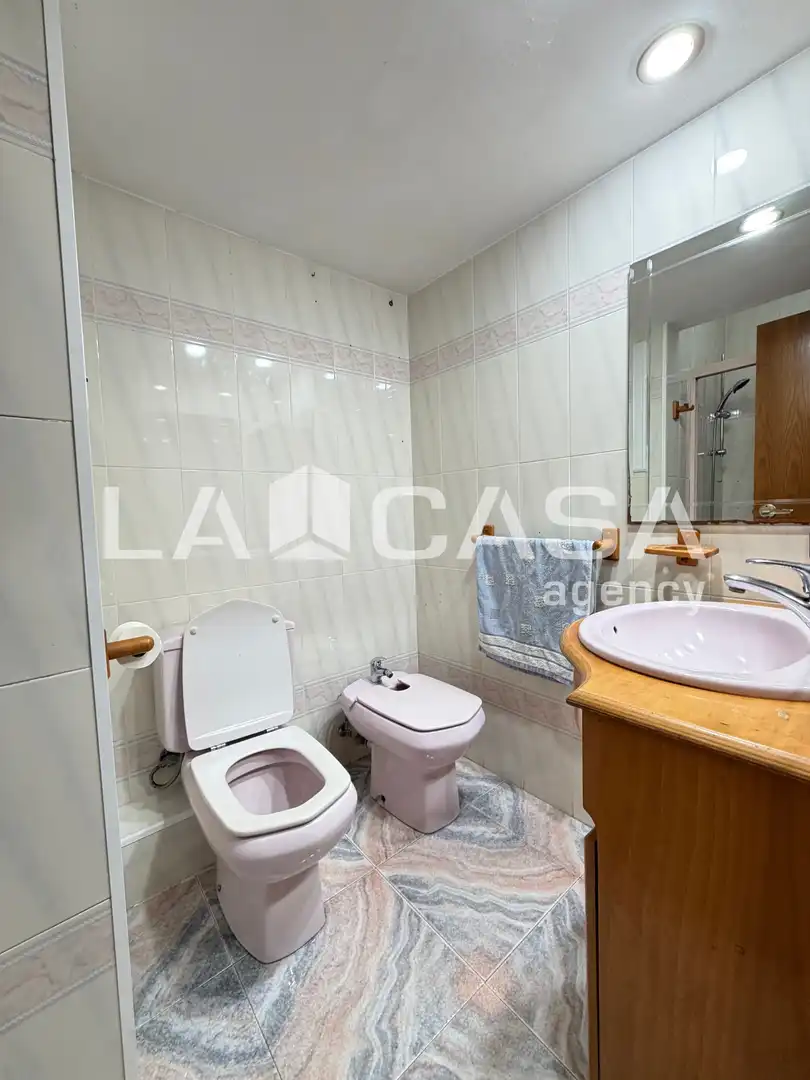 Flat for sale in Santa Coloma de Gramenet  with Balcony