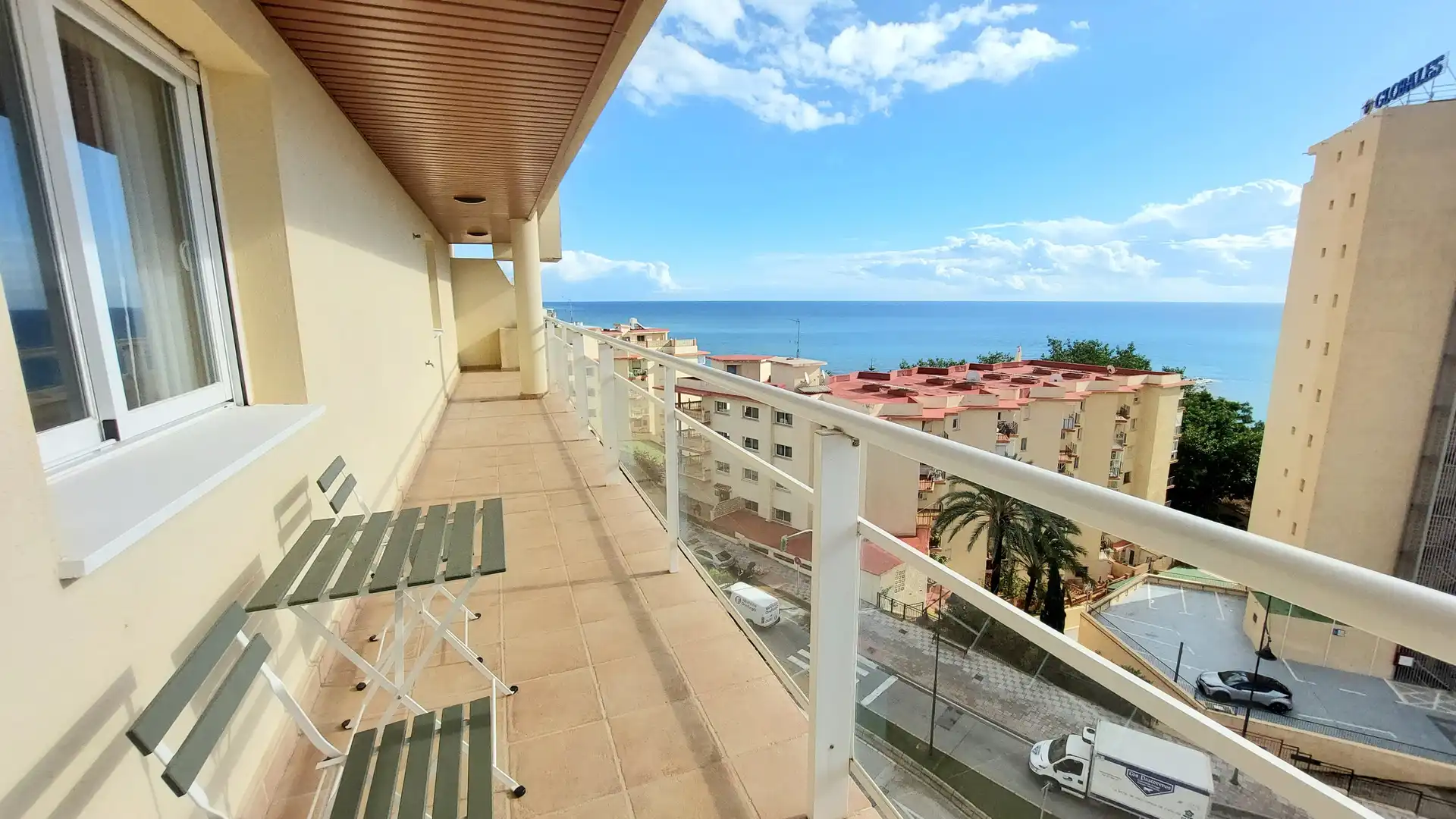 Piso con piscina en venta en Las Gaviotas  - Carvajal, imagen 2