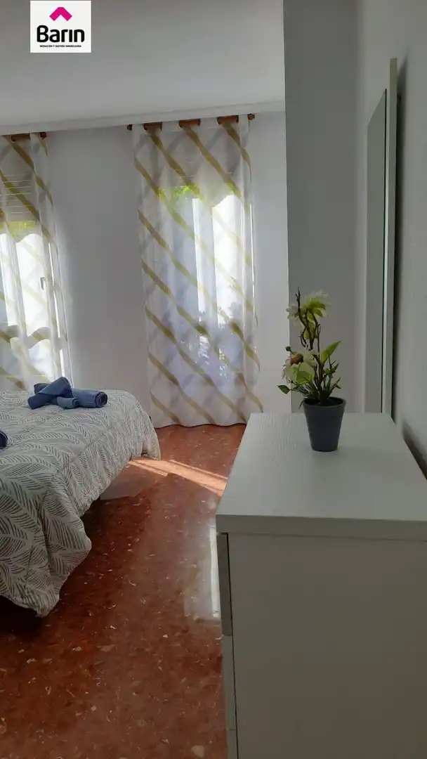 Schlafzimmer von Wohnung zum Verkauf in Córdoba mit Klimaanlage, Terrasse und Abstellraum