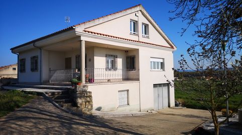 Urbis te ofrece un espectacular terreno con chalet en venta en Ciudad Rodrigo, Salamanca.