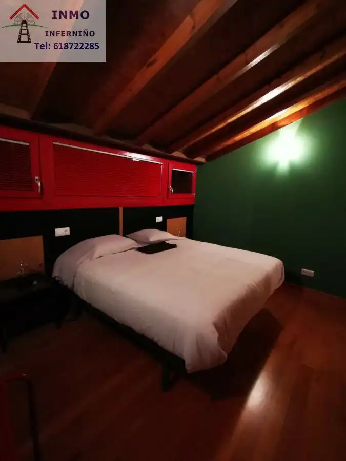 Dormitori de Apartament de lloguer en Ferrol amb Terrassa