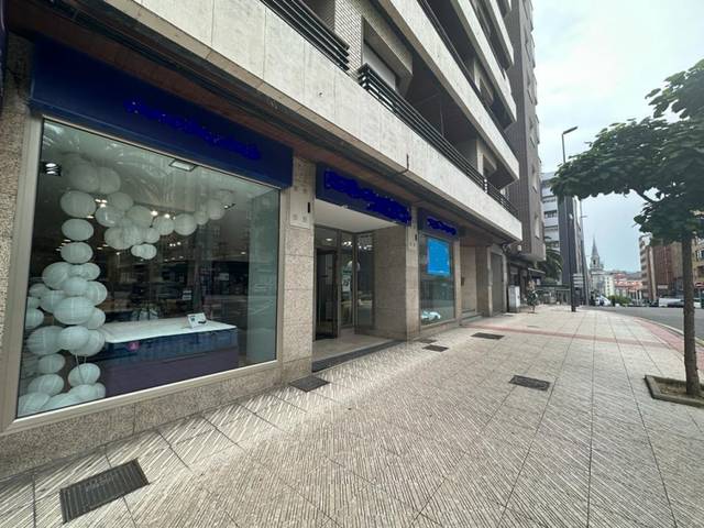 Local comercial en Venta en Avilés - La Cámara en La Magdalena
