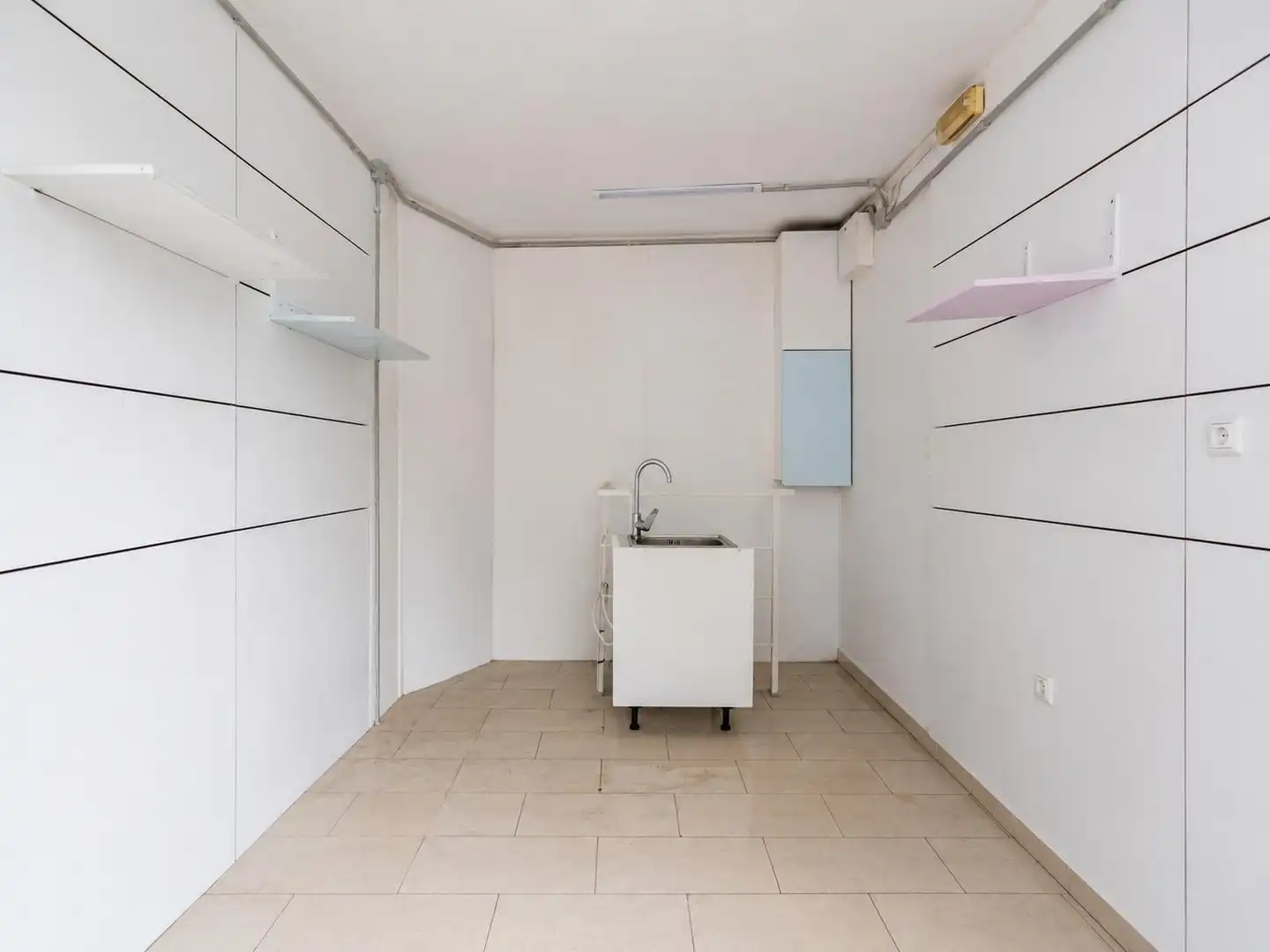 Business premises for sale in Carrer del Llobregós, imagen 5