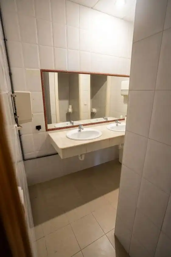 Baño de Local en venta en Guadiana, Badajoz