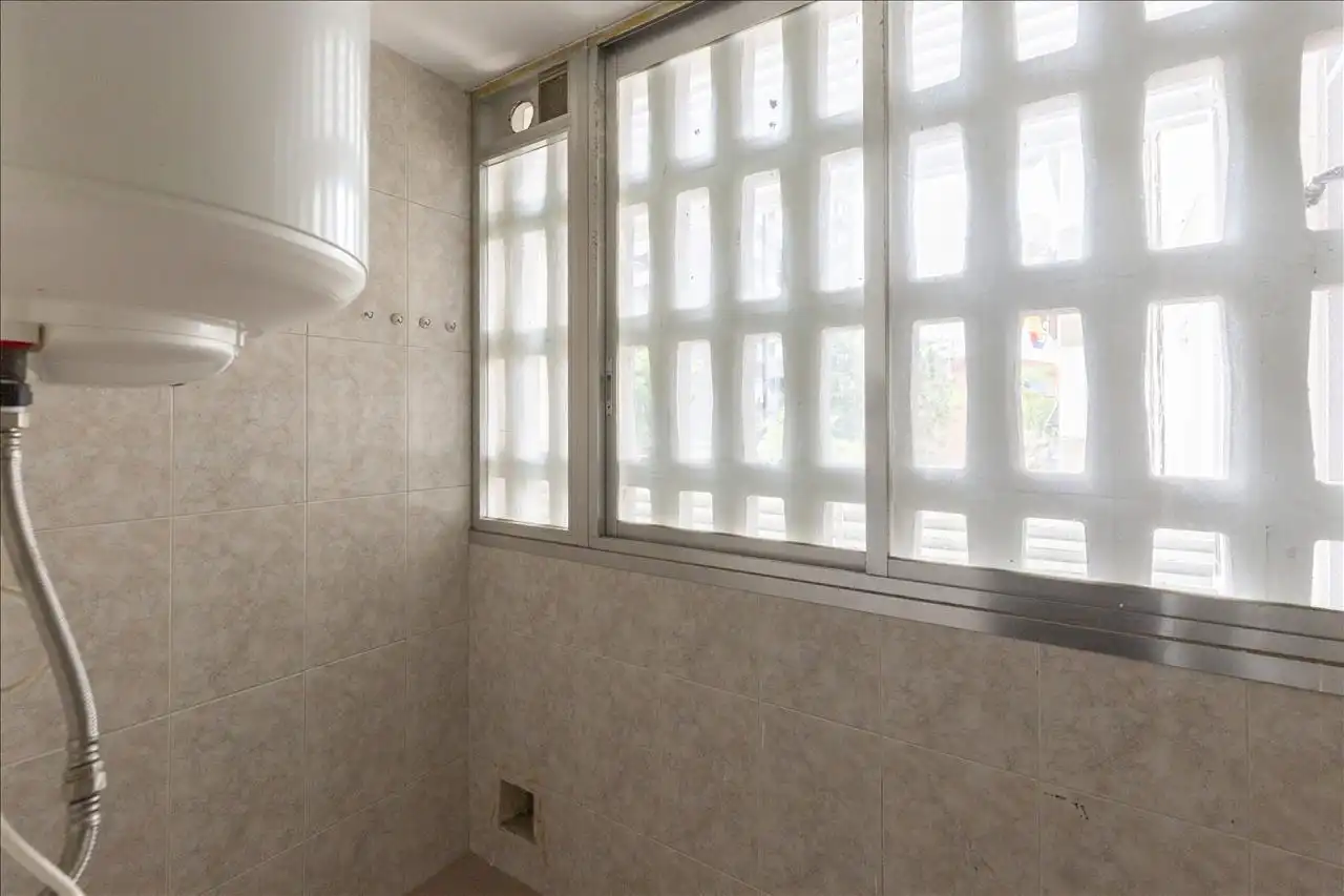 Baño de Piso en venta en Fuenlabrada con Terraza