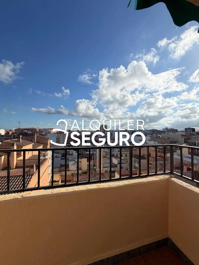 Exterior view of Attic for rent in Castellón de la Plana / Castelló de la Plana  with Heating and Furnished