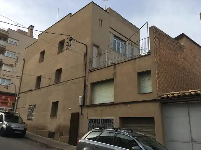 Vista exterior de Edificio en venta en Navàs