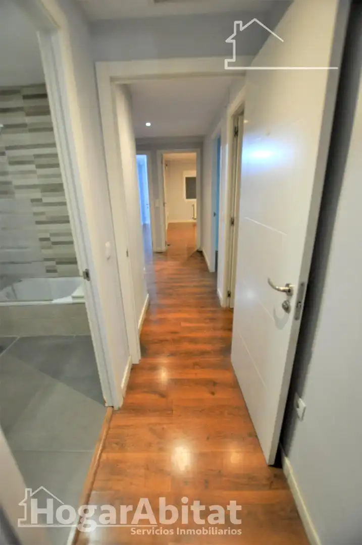 Flat for sale in Valencia  with Air Conditioner, Heating and Parquet flooring