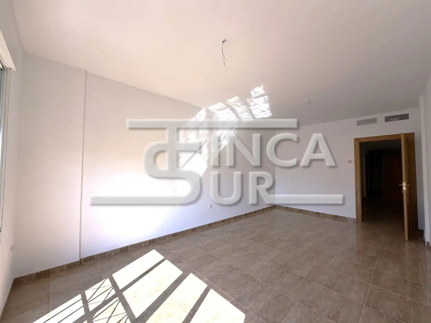 Piso en venta en Roquetas de Mar con Balcón