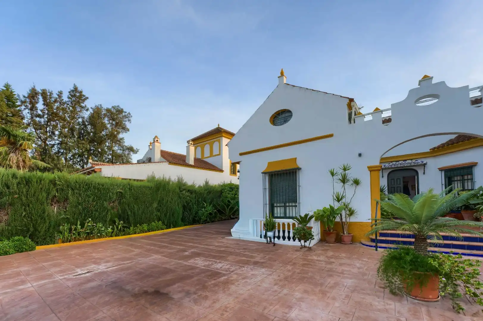 Garden of Houses for sale in Espartinas  with Air Conditioner, Private garden and Terrace