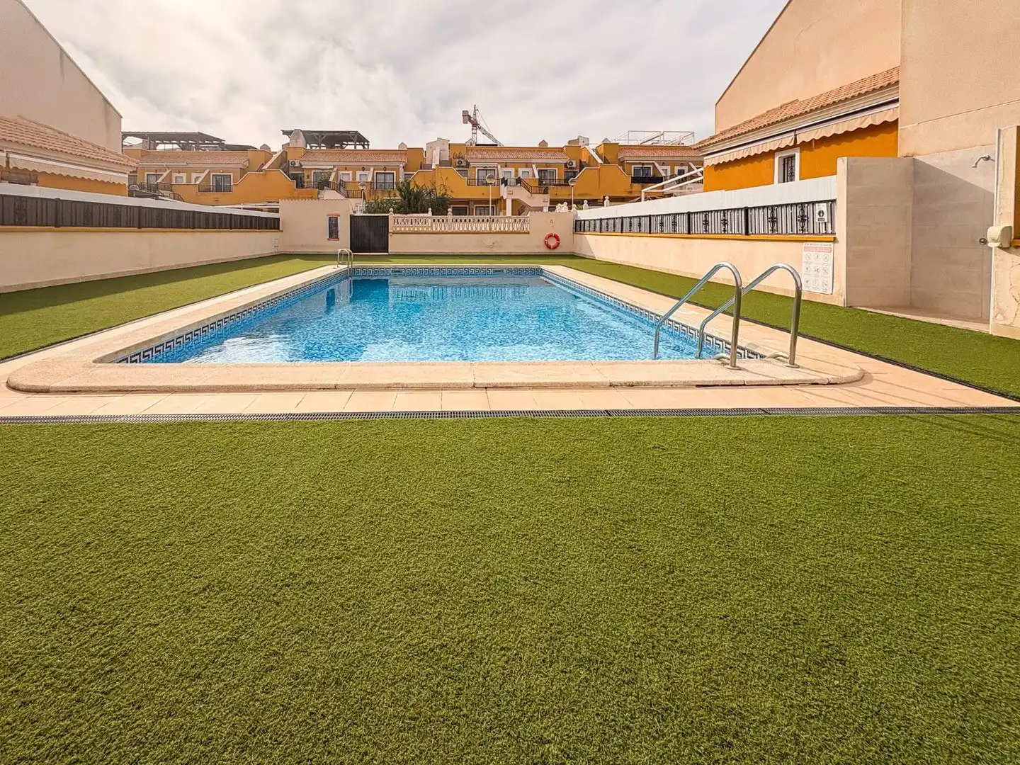 Piscina de Planta baja en venta en Elche / Elx con Calefacción, Jardín privado y Terraza