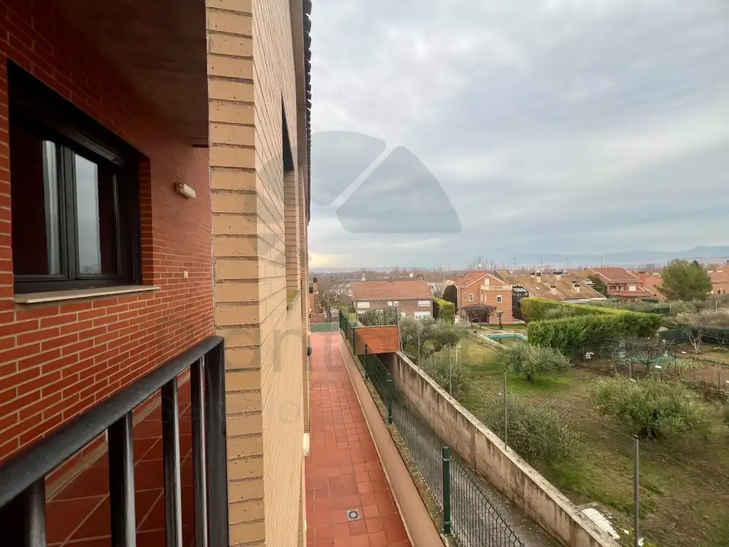 Exterior view of Duplexes for sale in Villamediana de Iregua  with Terrace and Swimming Pool