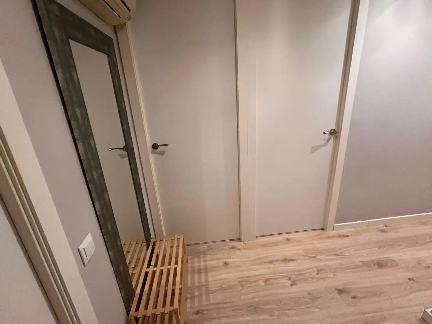 Flat for rent in Valencia  with Air Conditioner